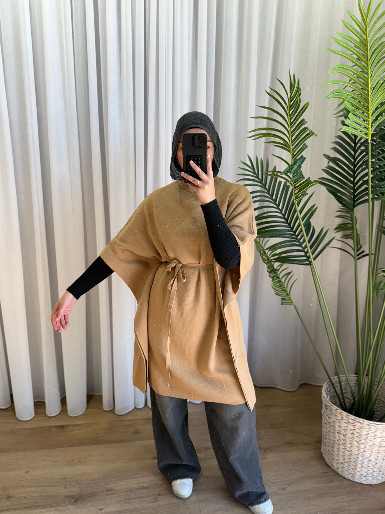 Ela Poncho