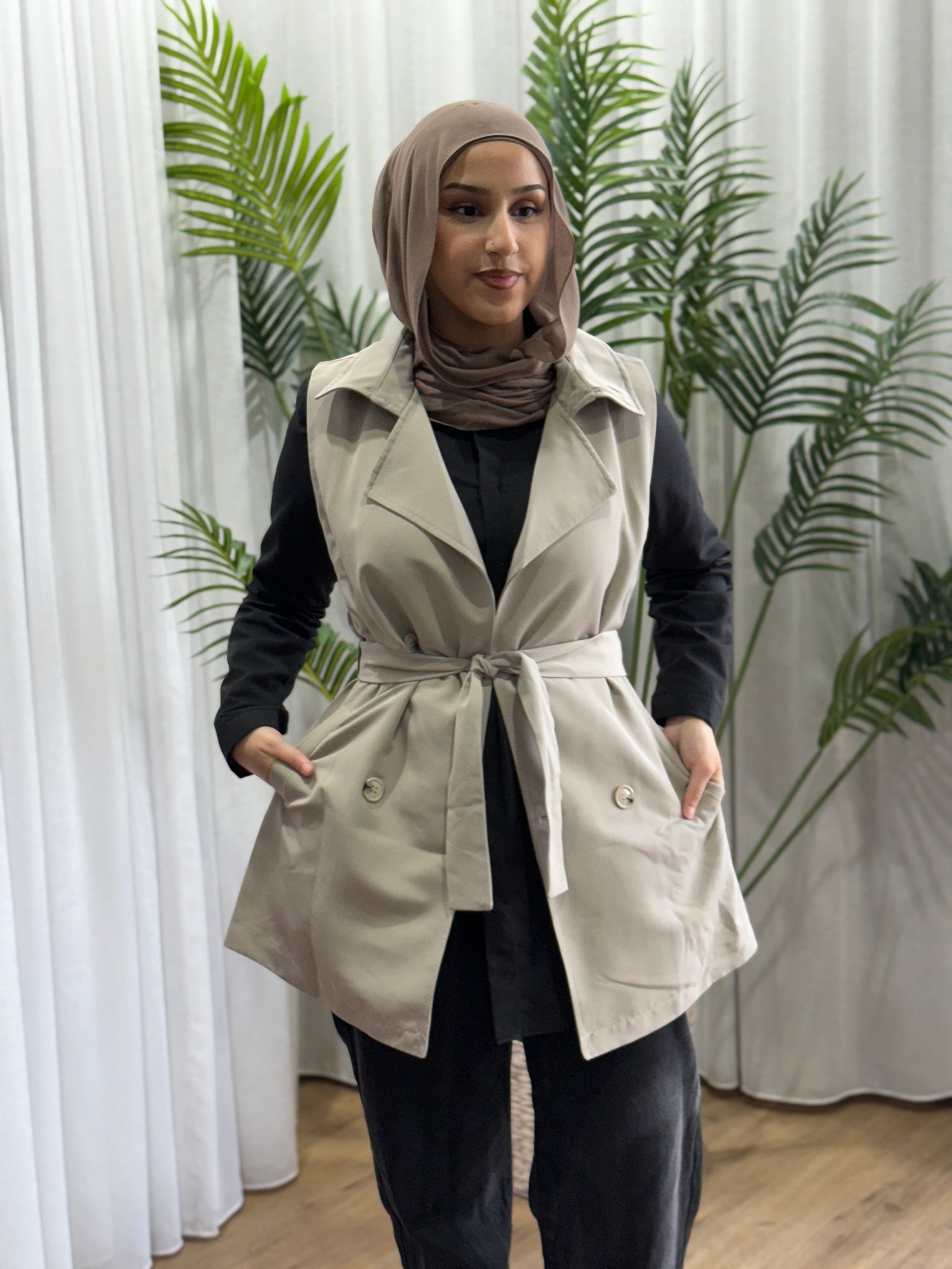 Short Trench Vest