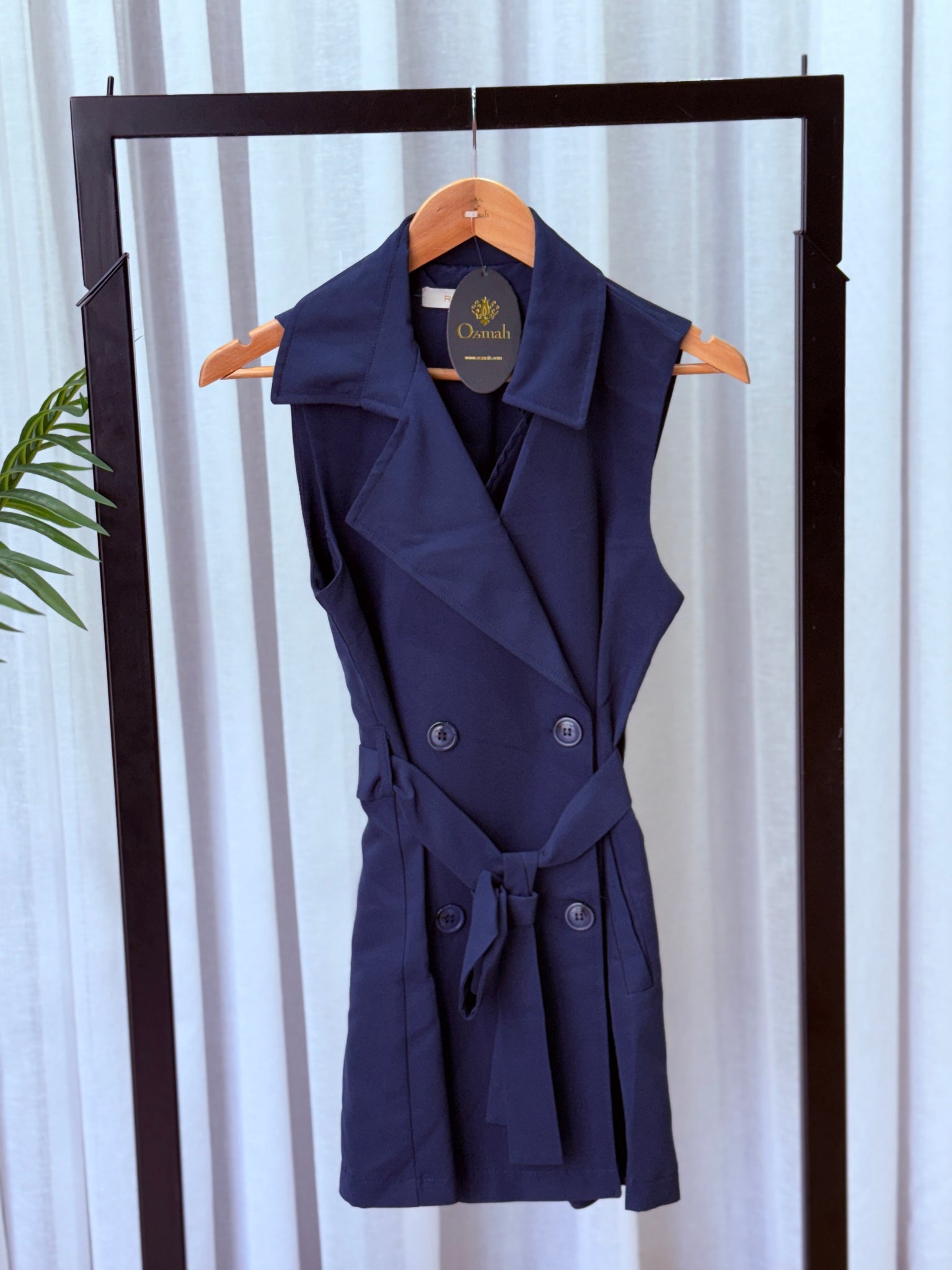 Short Trench Vest